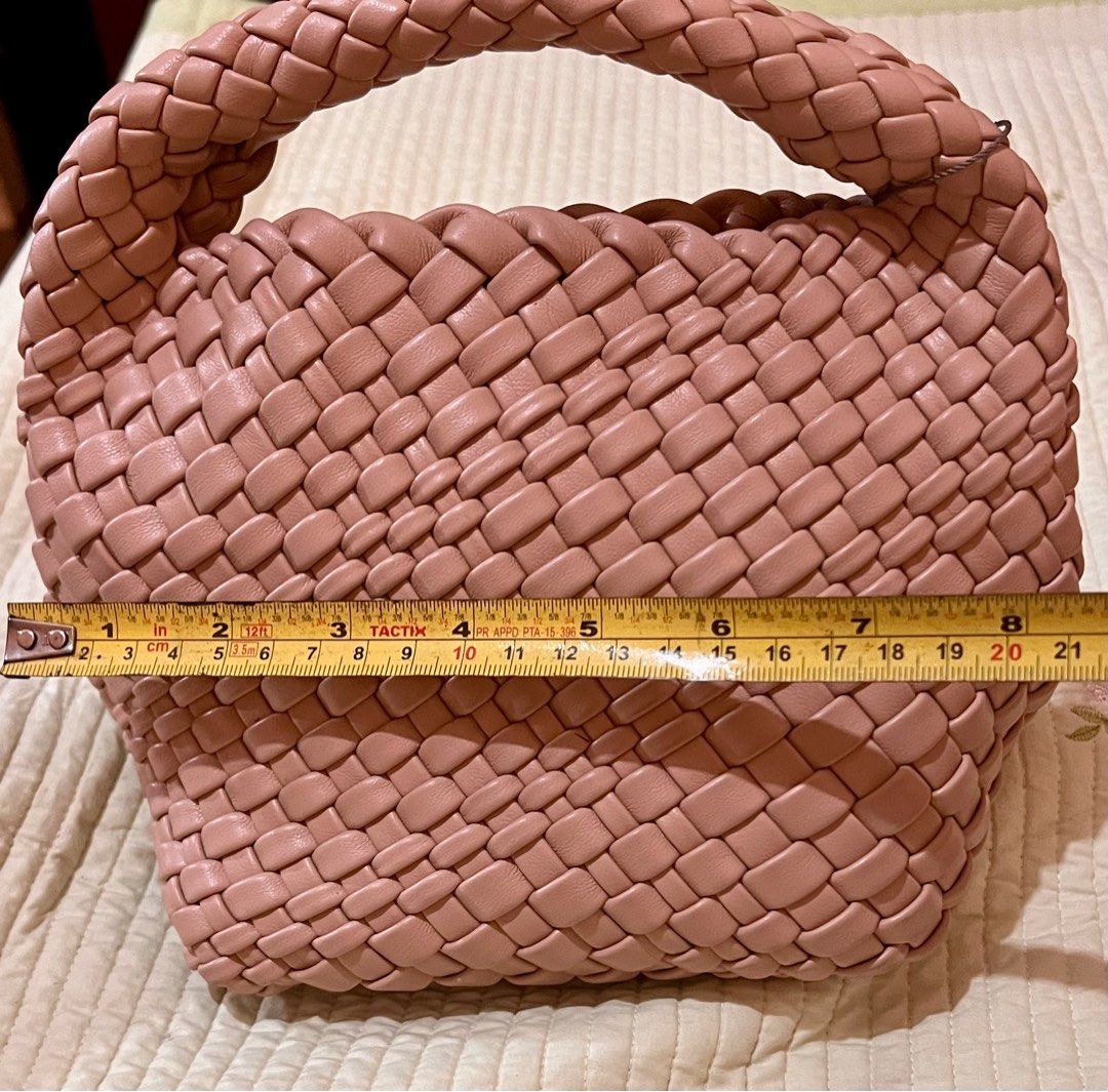 Banig Leather shoulder bag (Category: Shoulder Bags) located in Manila. Submitted by beatep (Listing ID 1404312817, Image 3). Description: Toupe color Never been used RFS: wrong size (my mother like a bigger one) See actual pics for details Buyer will shoulder the shipping.