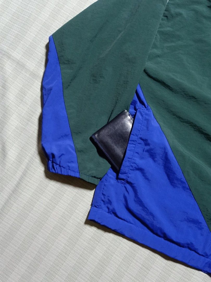 Browny Vintage Tri-Tone Windbreaker (Category: Coats, Jackets and Outerwear) located in Pasay City. Submitted by jay_gdz (Listing ID 1404221466, Image 3). Description: Browny Vintage Tri-Tone Windbreaker Dimes: 27W x 27L Excellent Condition Boxy Fit 9.8/10 Color Rate No issue .