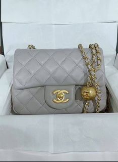 Chanel 🌟Brand New🌟 Collection item 2
