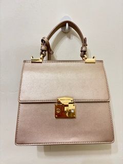 (Category: ) located in . Submitted by aspreloved14 (Listing ID 1404257054, Image 1). Description: .