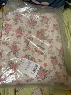（分類：）位於 。 由 demitra1010 提交（商品編號 1404333775，圖片 1）。簡介： 。