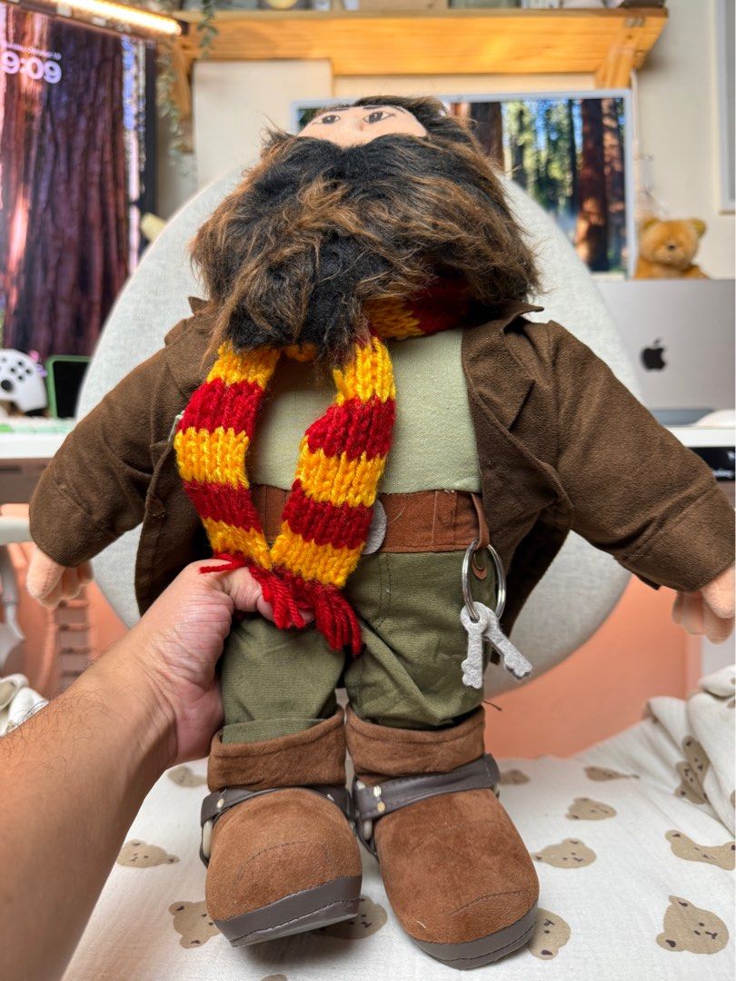 [GUND] Harry Potter, Hagrid (Category: Figurines & Statues) located in Borongan. Submitted by cuddlecraftedcharacters (Listing ID 1404228952, Image 2). Description: THINGS TO NOTE BEFORE MAKING A PURCHASE: **PRICES ARE NO LONGER NEGOTIABLE | NO BUNDLE PRICE | NO MORE HAGGLING **PLEASE MANAGE YOUR EXPECTATIONS - THESE ARE ALL THRIFTED ITEMS **straight from the box - NEED WASH ⚠️ Some items’ authenticity cannot be guaranteed. Please review all phot