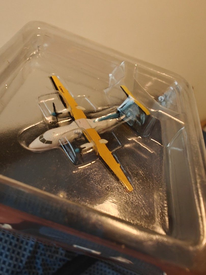 Herpa Wings very rare RAC Dash 8-103 Model Airplane, Hobbies & Toys ...