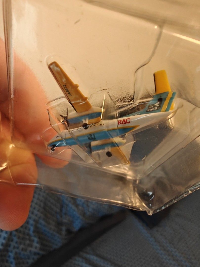 Herpa Wings very rare RAC Dash 8-103 Model Airplane, Hobbies & Toys ...