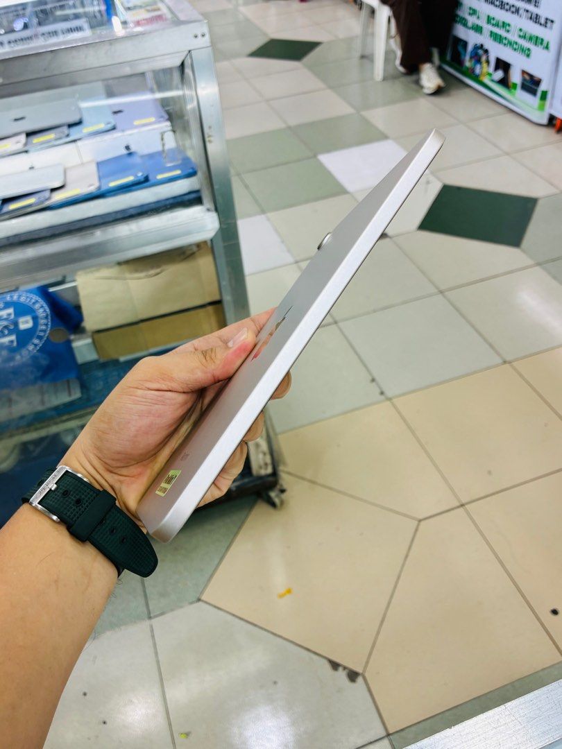 iPad Mini 7 128GB Wifi Only 99%smooth No issues complete (Category: iPad) located in San Juan City. Submitted by saabangadgetshop (Listing ID 1404273165, Image 2). Description: Onhand | Pre-owned iPad Mini 7 128GB Wifi Only Battery Health 100% NO HIDDEN ISSUES NO HISTORY OF REPAIR 99%Smooth TEST TO SAWA RESET ALL YOU WANT TEST ALL YOU WANT NOT REFURBISHED AUTHENTIC PHONE ALL WORKING (FREE 3UTOOLS) iPhones iPads only 🆓Freebies ✅Charger ✅Case ✅Tem