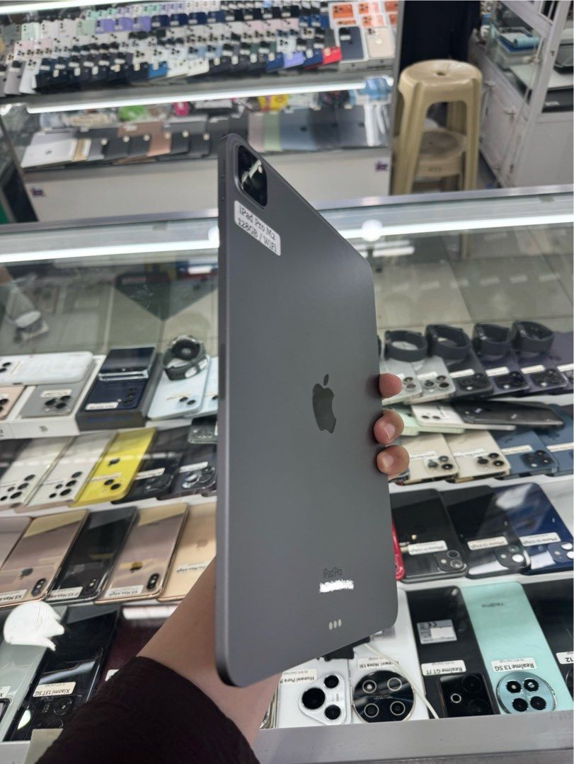 Ipad Pro M2 128gb 11inch Wifi No issue (Category: iPad) located in San Juan City. Submitted by keannagadgetph (Listing ID 1404176925, Image 3). Description: Available Units for today's POST! Ipad pro M2 2022 12.9 / 128gb / Wifi / No issue - good condition - 97% Makinis - good battery - no issue / repair - Any colors available ~ Accepting SWAP / TRADE IN / INSTALLMENT / BINTA UNIT ~ CASH ON DELIVERY METRO MANILA / LBC PAYMENT FIRST ~ Store locatio