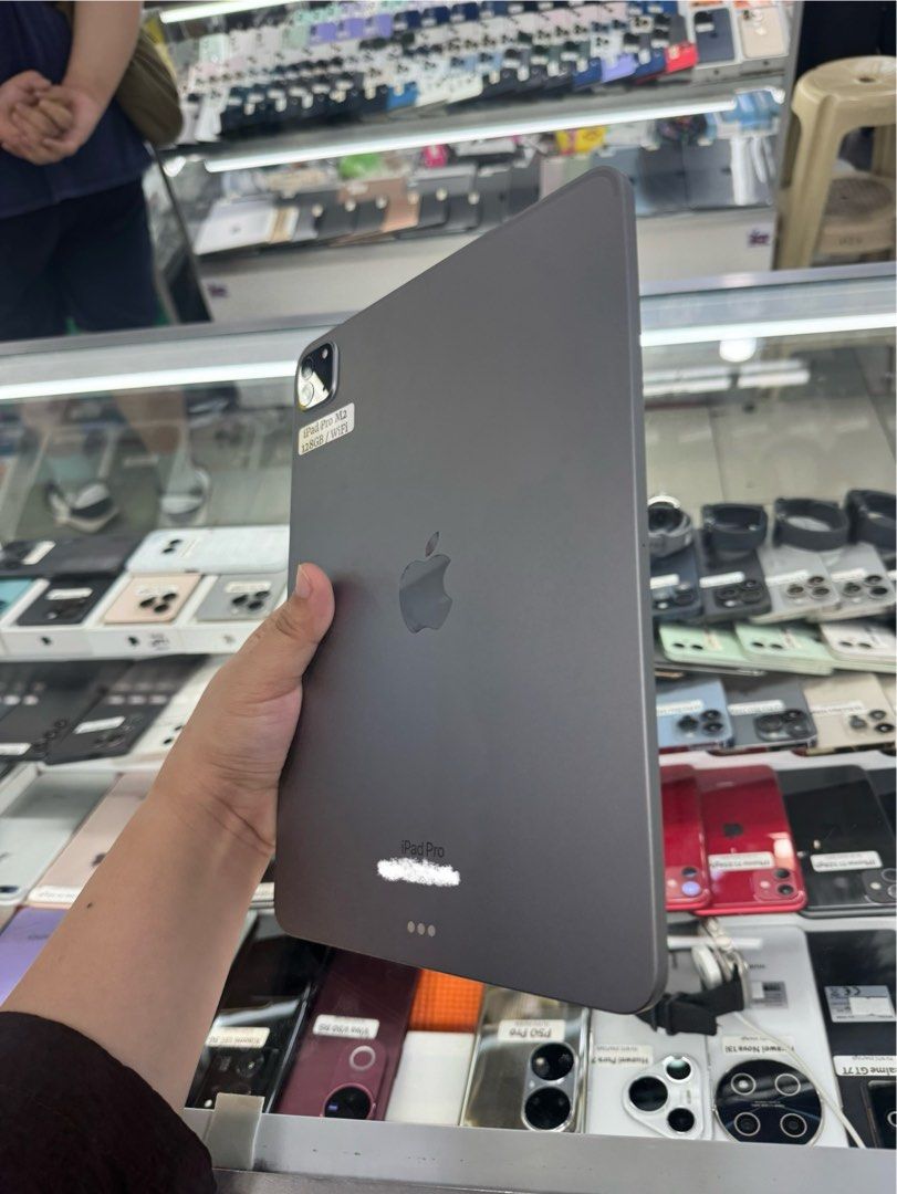 Ipad Pro M2 128gb 11inch Wifi No issue (Category: iPad) located in San Juan City. Submitted by keannagadgetph (Listing ID 1404176925, Image 2). Description: Available Units for today's POST! Ipad pro M2 2022 12.9 / 128gb / Wifi / No issue - good condition - 97% Makinis - good battery - no issue / repair - Any colors available ~ Accepting SWAP / TRADE IN / INSTALLMENT / BINTA UNIT ~ CASH ON DELIVERY METRO MANILA / LBC PAYMENT FIRST ~ Store locatio