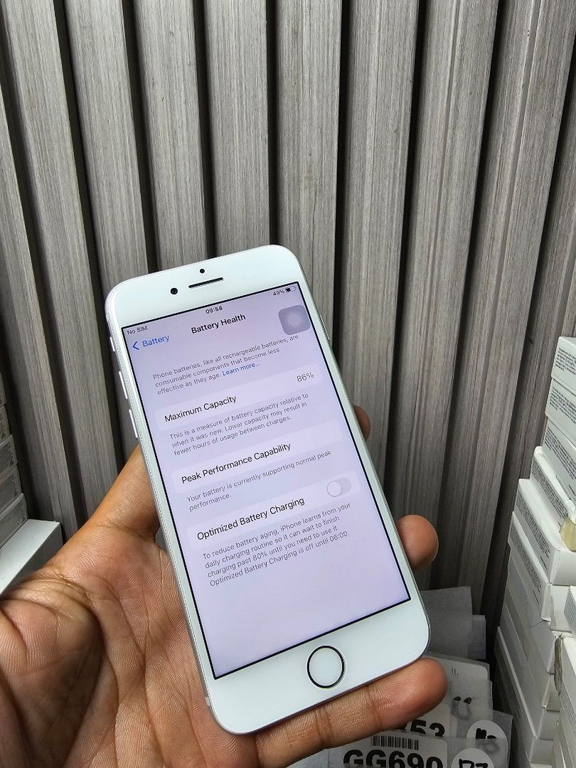 Iphone 7 (Category: iPhone 7 Series) located in San Mateo. Submitted by clevershark_6ab73a (Listing ID 1404304352, Image 3). Description: Iphone 7 32GB Fu openline 86% Battery health No issue Working Fingerprint print Inclusion Charger , Case Php 2,990 Location Qc commonwealth We accept online payment gcash,Maya, Bank Transfer. And Lalamove,LBC cod,cop Willing to downpayment for assurance.