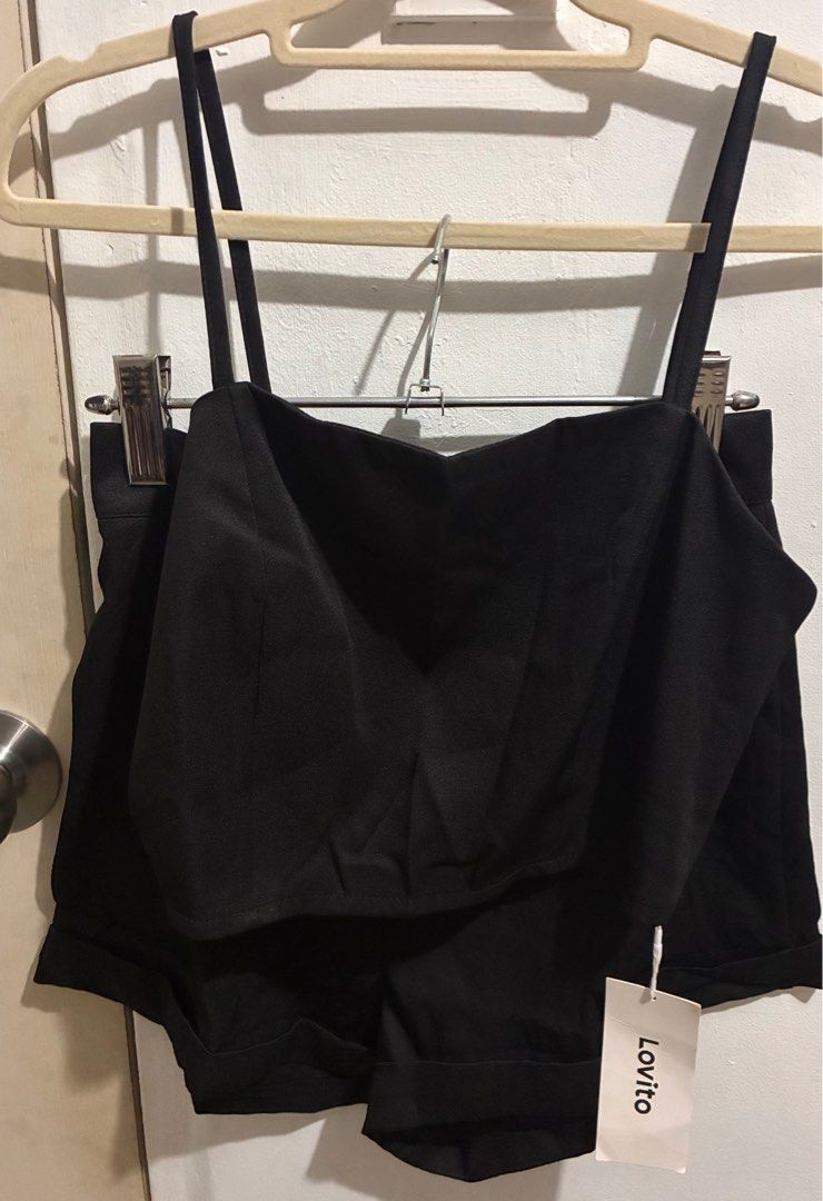 Lovito Coords (Category: Sets or Coordinates) located in San Fernando. Submitted by julieloops (Listing ID 1404272586, Image 1). Description: Medium shorts waistline: 28 inch .