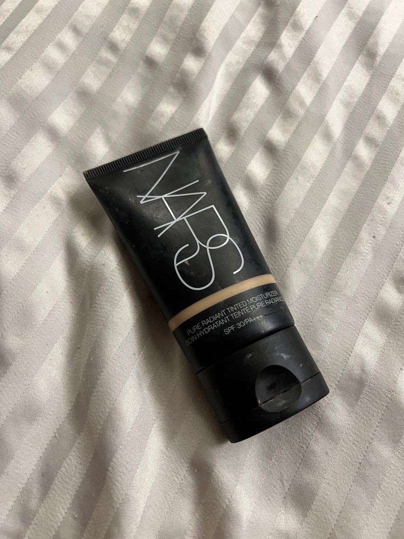 Nars Pure Radiant Tinted Moisturizer (Category: Makeup) located in Cainta. Submitted by rsshopacc (Listing ID 1404299318, Image 1). Description: Perfect for light make up days 80% left Not my shade, but lightweight! Rfs: decluttering!.