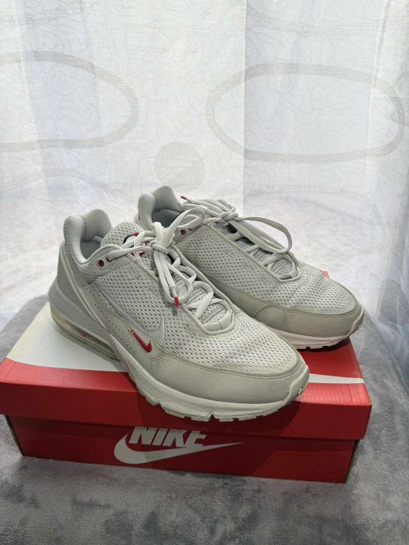Nike Air Max Pulse - Photon Dust/Reflect Silver (Category: Sneakers) located in Manila. Submitted by sparkplug2002 (Listing ID 1404256699, Image 3). Description: used but not abused minor issues - minor paint chips - scratches shipping paid by buyer LBC or J&T.