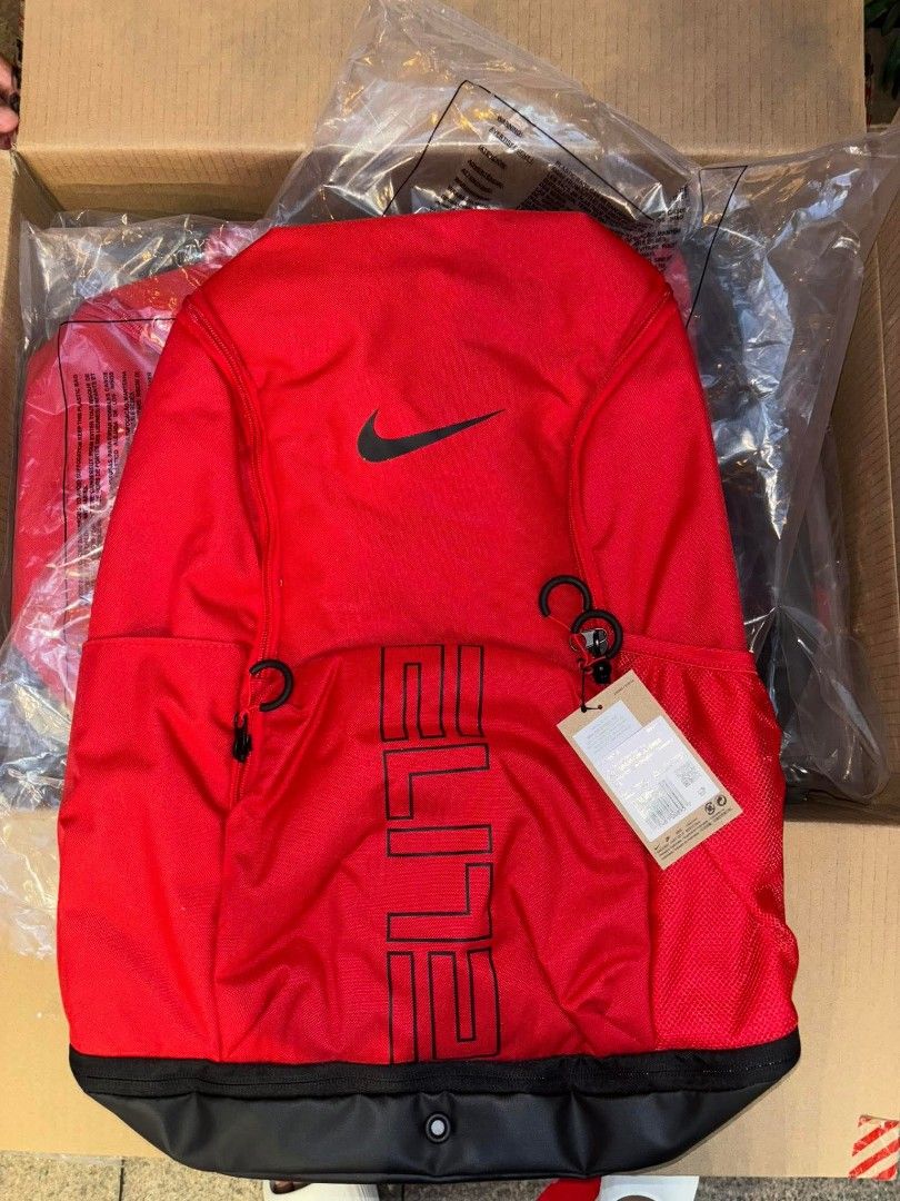 NIKE ELITE BAG V3 “UNIV RED” 32L (Category: Backpacks) located in Manila. Submitted by keepgrind2023 (Listing ID 1404301241, Image 1). Description: NIKE ELITE BAG V3 “UNIV RED” 32L.