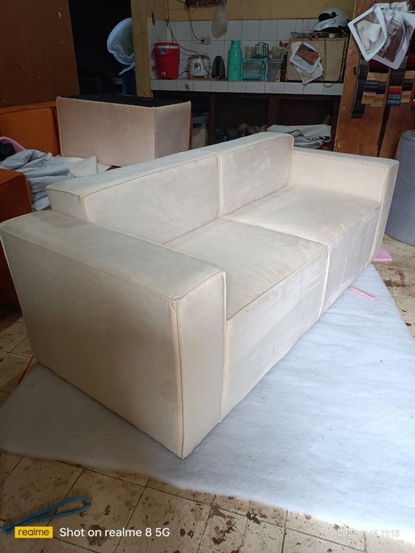 Onhand couch (Category: Sofas) located in Marikina City. Submitted by joannarciso175 (Listing ID 1404258581, Image 2). Description: onhand couch cover with misha eggnog (cream) 85x35 inch uratex poam ...