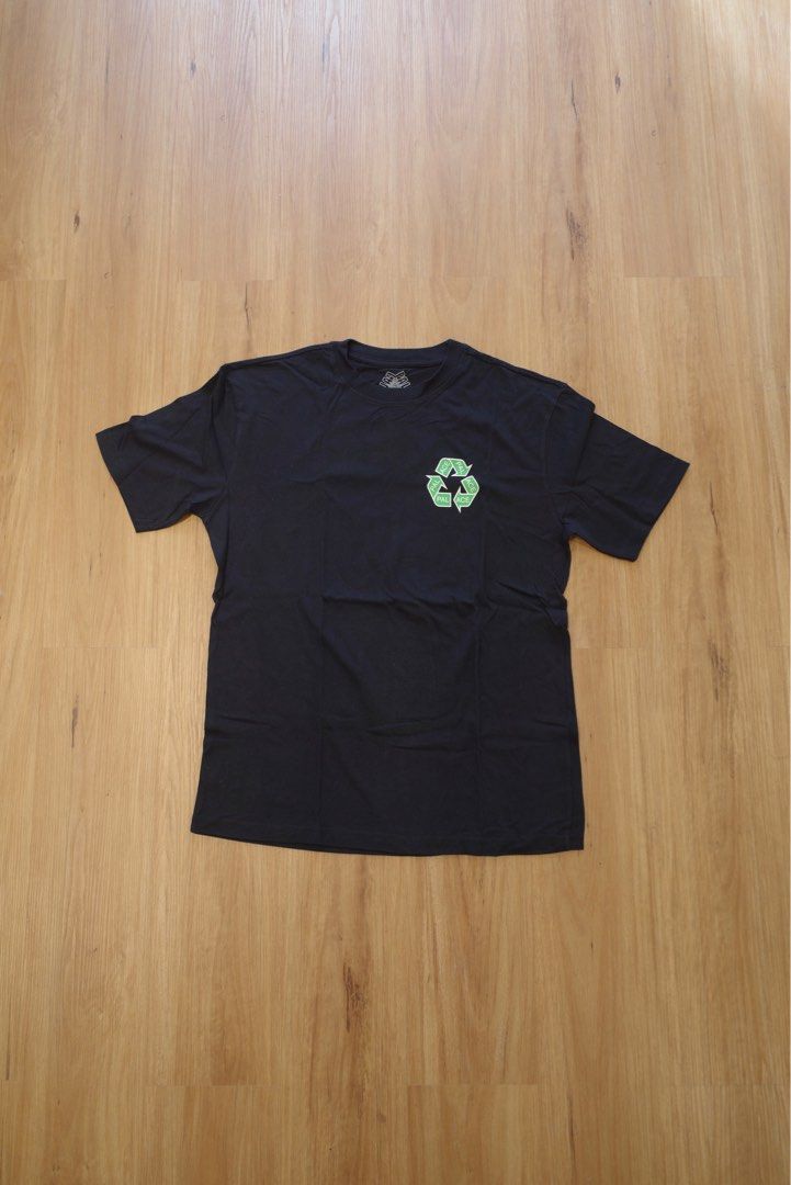 Palace P-Cycle T-Shirt (Black) (Category: Tshirts & Polo Shirts ) located in Quezon City. Submitted by rinse___repeat (Listing ID 1276215640, Image 1). Description: Palace P-Cycle T-Shirt (Black) Any fans of Palace, recycling, or both will rejoice for the P-Cycle T-Shirt in black due to its environmentally friendly coloured print. Better for the planet, but not for your wallet. Size L Pit to pit 22.5” / Length 30.5” Gently used Minimal color tran