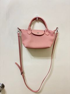 (Category: ) located in . Submitted by aspreloved14 (Listing ID 1404261725, Image 1). Description: .