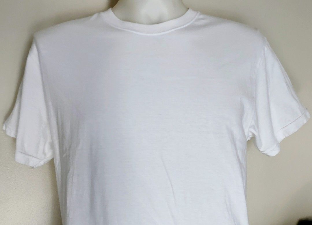 Plain White Size LL Japan Shirt Undershirt (Category: Tshirts & Polo Shirts ) located in Mandaluyong City. Submitted by stockoverflow (Listing ID 1404195133, Image 1). Description: Purchased in Japan and used a few times only Size LL 2pcs for this set Approximate measurements 19.5" width and 27" length RFS: preferred V-neck.