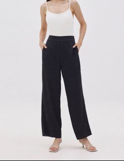 (Category: ) located in . Submitted by oliveclothes (Listing ID 1404279309, Image 1). Description: .