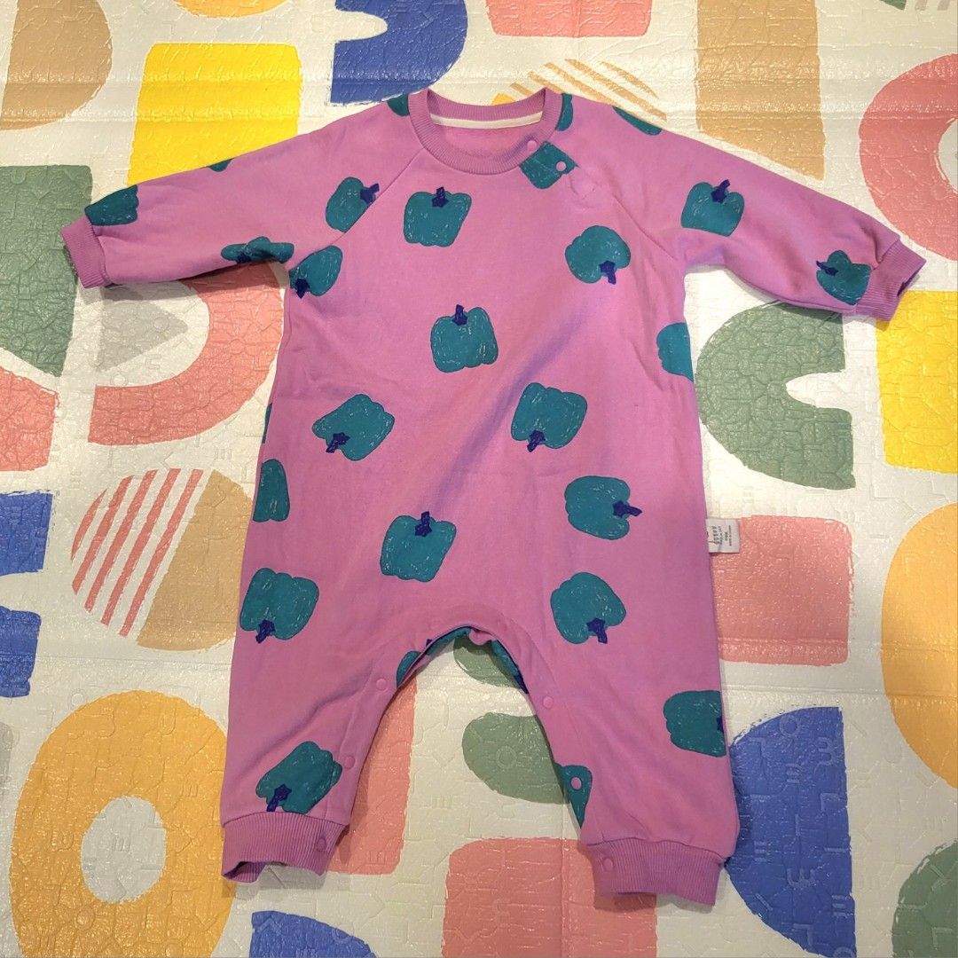 Rice & Sky Baby Warm Bodysuit (Category: Babies & Kids Fashion) located in San Juan City. Submitted by ptrcia_ (Listing ID 1404222270, Image 3). Description: - Adorable pink baby onesie - Features a fun teal pepper print - Long sleeves for added warmth - Convenient snap closure for easy changes - Made from soft, comfortable fabric - Round neckline - Ribbed cuffs on sleeves and legs - Originally bought for ₱1,375.00 - RFS: Too big for my 10month o