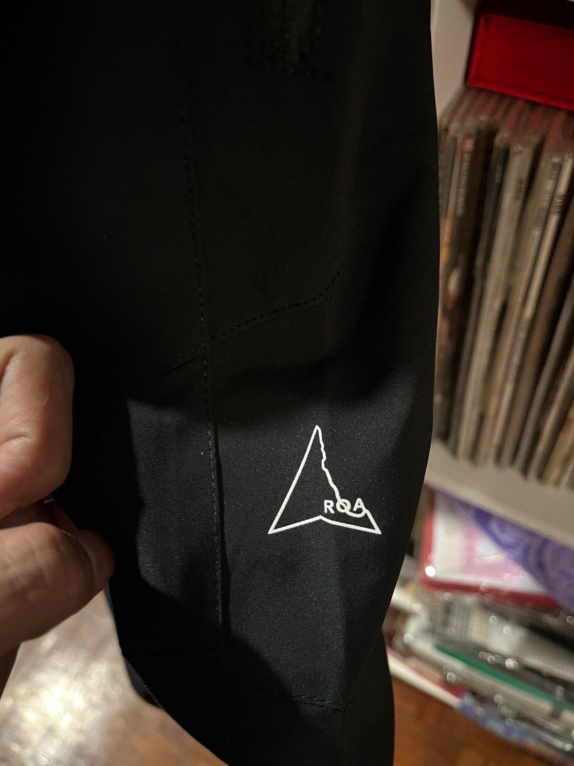 Roa black softshell technical trouser (Category: Trousers) located in Makati City. Submitted by thankyoupayme (Listing ID 1404219201, Image 2). Description: Water repellant Waist 32-36.