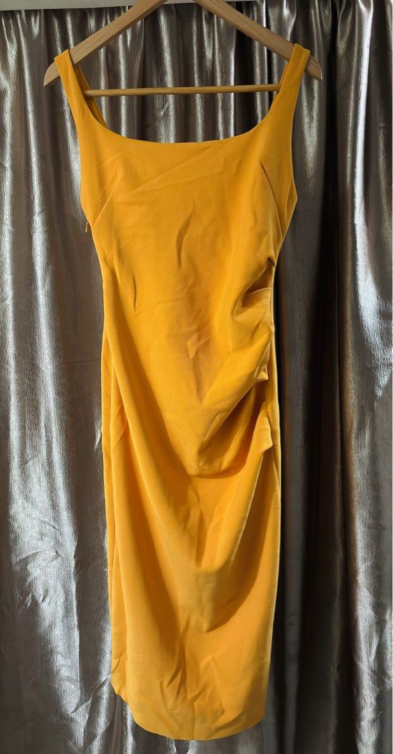 Sleeveless Midi Dress - S-M (Category: Dresses) located in Caloocan City. Submitted by nnnprelovedclothes (Listing ID 1404241130, Image 2). Description: .