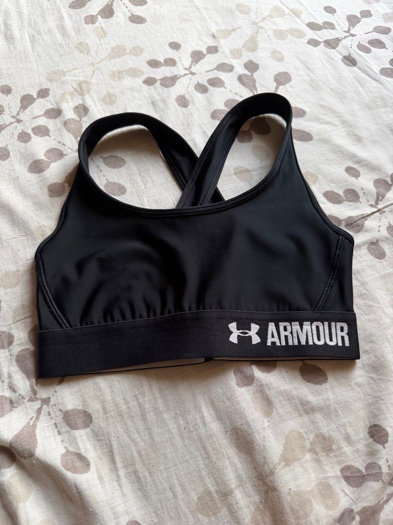 Under armour sports bra (Category: Activewear) located in Quezon City. Submitted by nyeli (Listing ID 1404266552, Image 1). Description: Still in good condition .