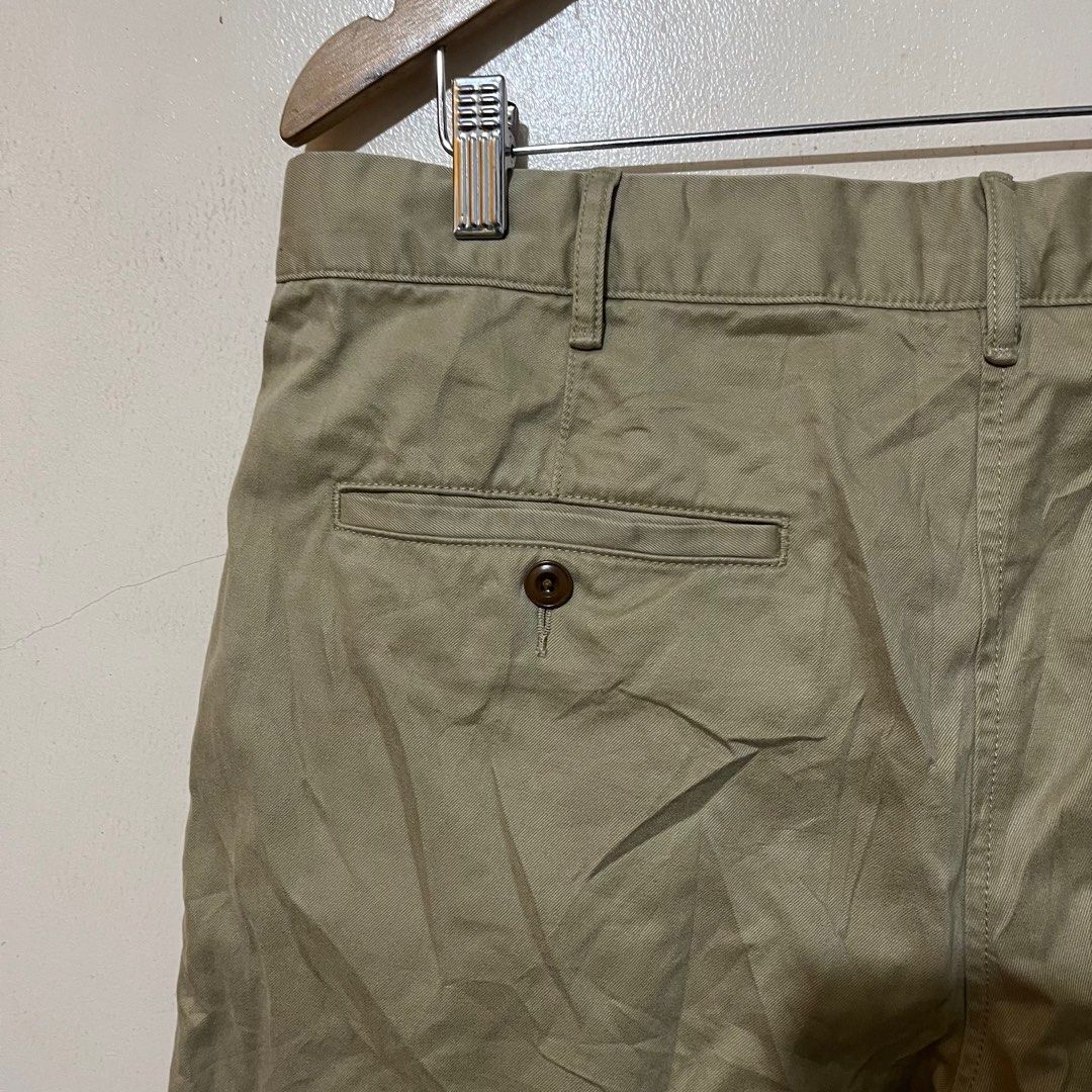 Uniqlo Khaki Pants (Category: Chinos) located in Penaranda. Submitted by driplounge. (Listing ID 1404252627, Image 3). Description: Uniqlo Pants •size 34-36 •length 44 •excellent condition •10/10 •no issue 450 +shipping fee 📍General Tinio, Nueva Ecija.