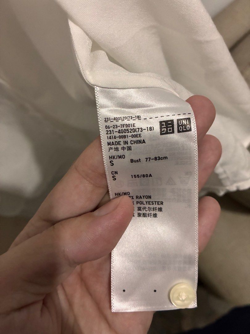 Uniqlo polo longsleeves (Category: Longsleeves) located in San Fernando. Submitted by julieloops (Listing ID 1404272188, Image 3). Description: off white actual color S on tag but can fit up to semi med.