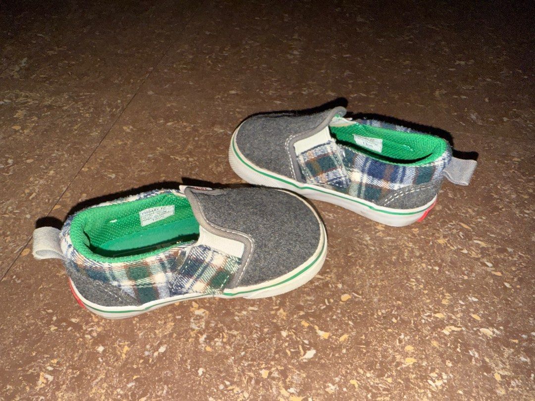 Vans Toddler Slip-On Shoes (Category: Babies & Kids Fashion) located in Koronadal. Submitted by hlcstll (Listing ID 1404272431, Image 3). Description: Bought from thrift shop Size: 13cm RFS: Decluttering.