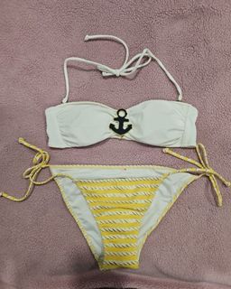 (Category: ) located in . Submitted by for_everything_pre_loved (Listing ID 1404239805, Image 1). Description: .