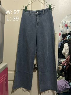 (Category: ) located in . Submitted by m_declutter (Listing ID 1404284745, Image 1). Description: .