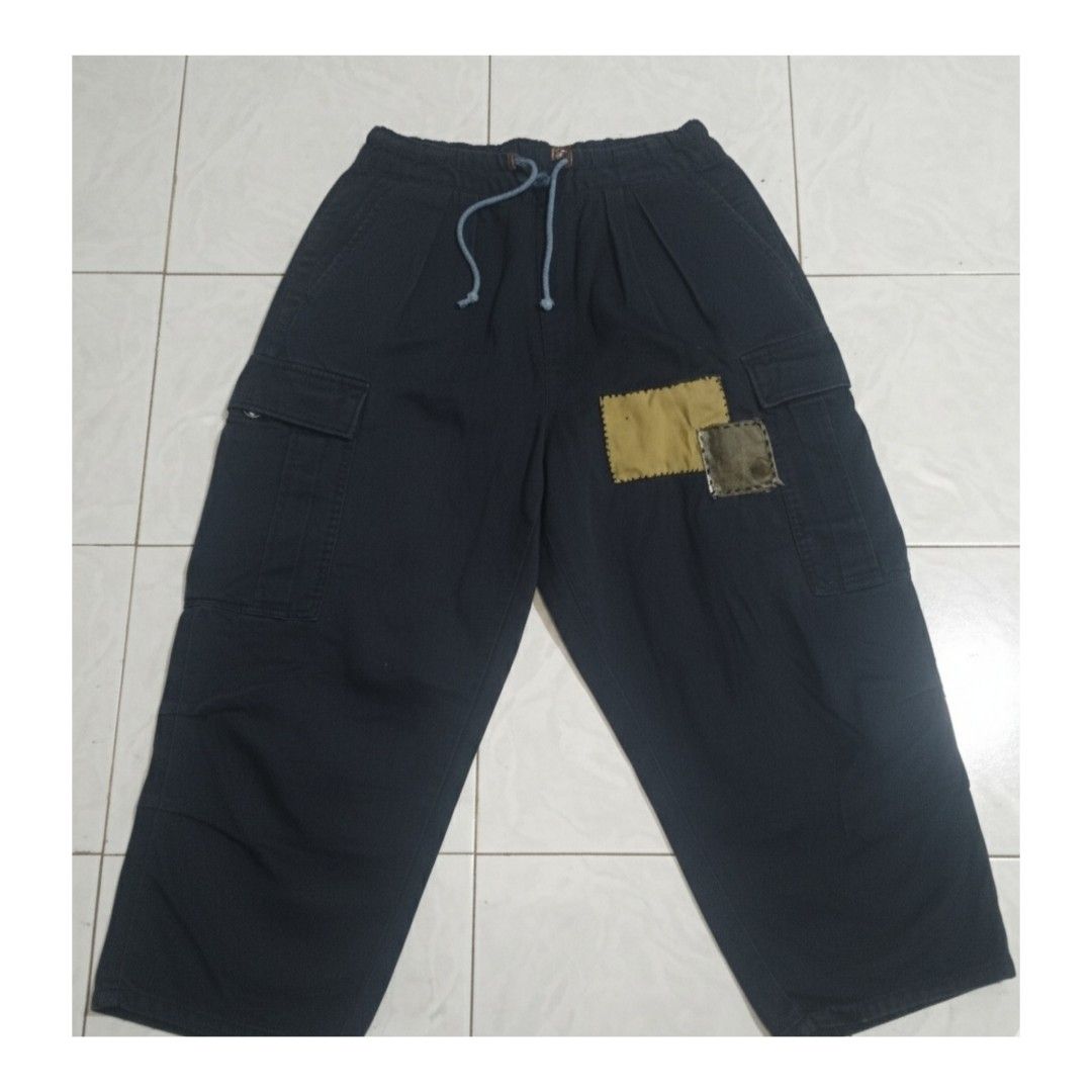 Workware 3 Days Union Cargo Pants - Medium (Category: Trousers) located in Baguio. Submitted by luxeloomarchive (Listing ID 1404258897, Image 1). Description: - heritage Workware 3-days union cargo pants - Size: Medium - Features: - Multiple pockets - Drawstring waist - Button closure - Front patches - Includes washing instructions tag - Workware brand tag visible.