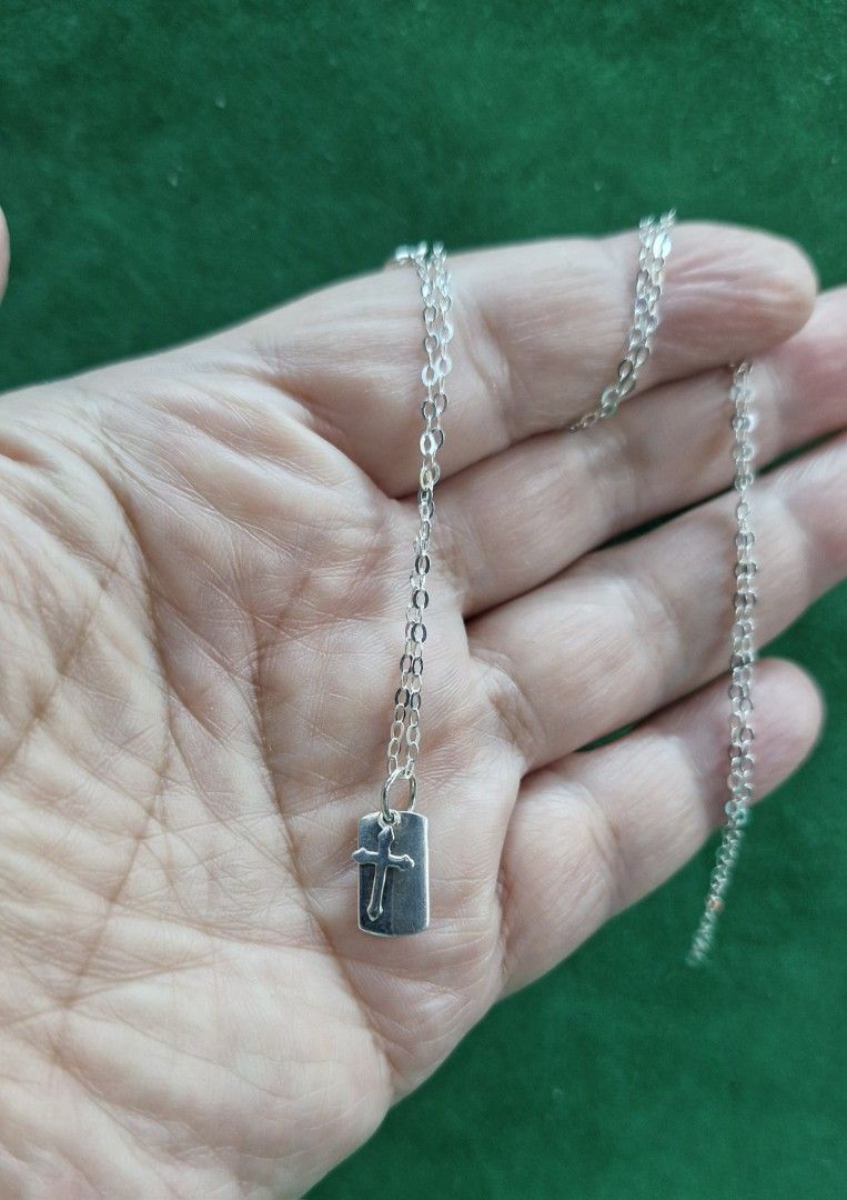 92.5 Silver Minimalist ID Cross Necklace (Category: Necklaces) located in Taguig. Submitted by mommaschoice (Listing ID 1404528104, Image 2). Description: Real 92.5 silver chain length 18 inches Ships nationwide.