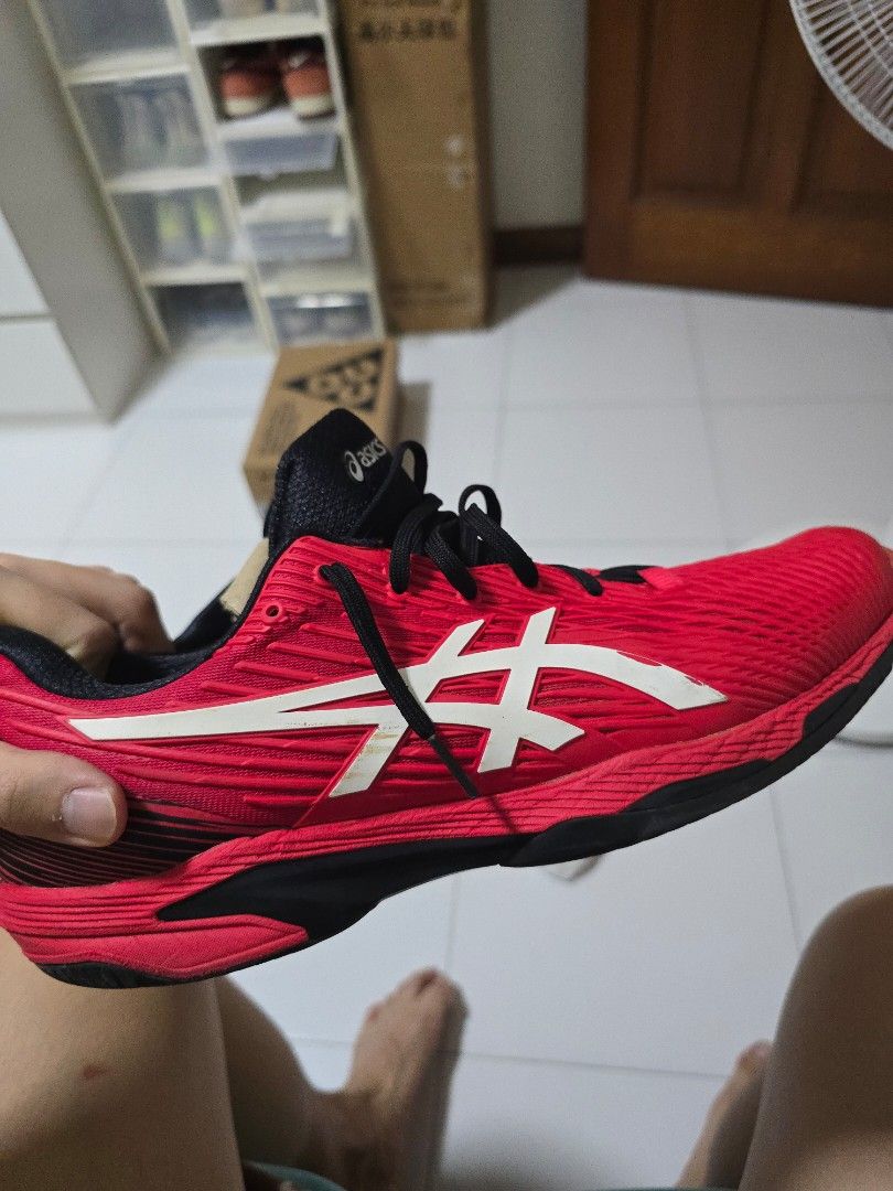 Asics Solution Speed FF 2 - Red US12 (Category: Sneakers) located in Singapore. Submitted by xtempestx (Listing ID 1404504499, Image 2). Description: - Asics Solution Speed FF 2 tennis shoes - Bright red color -US12 - barely used, too narrow for me - Asics logo on side and tongue.