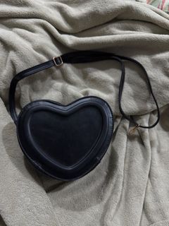 (Category: ) located in . Submitted by preloved_sgstore (Listing ID 1404528500, Image 1). Description: .