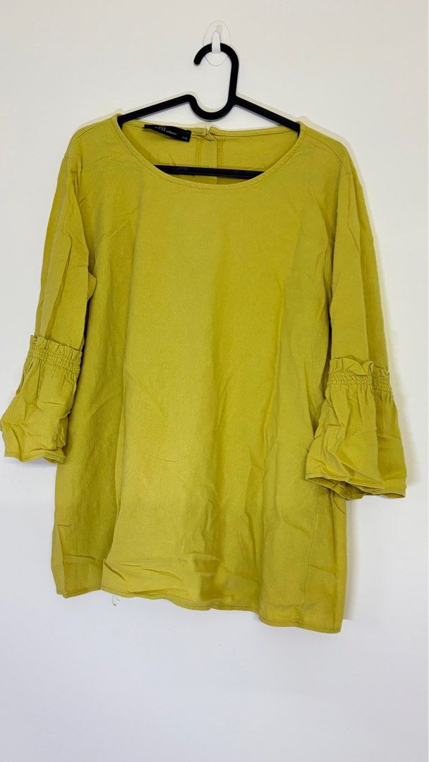 Blouse - back button (Category: Blouses) located in Kuala Terengganu. Submitted by kami_w (Listing ID 1404523941, Image 1). Description: For sale RM10 Model: 169cm/60kg.