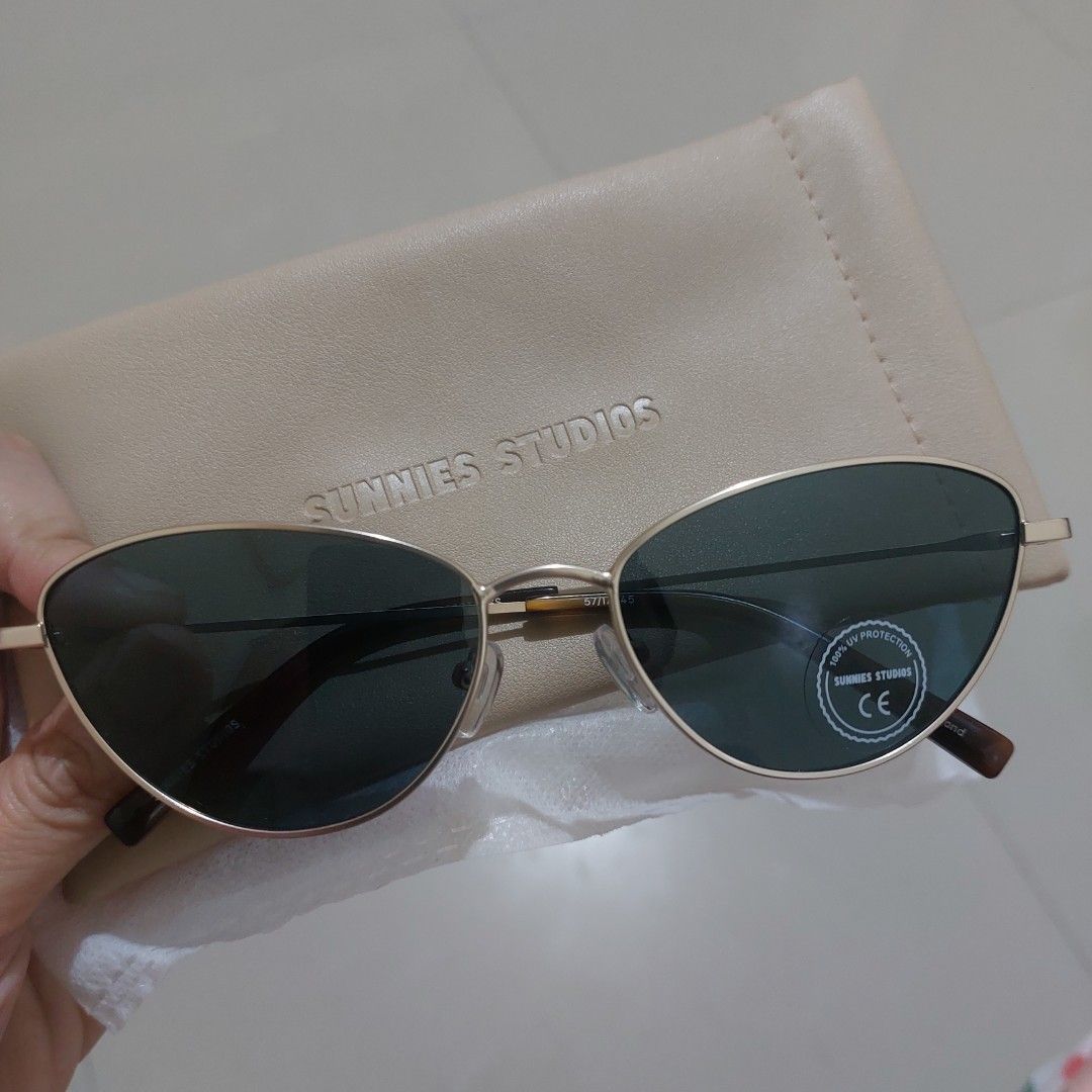Cateye Sunglasses Sunnies Studios Luo Tinsel (Category: Sunglasses & Eyewear) located in Quezon City. Submitted by vans2013 (Listing ID 1404393509, Image 3). Description: .