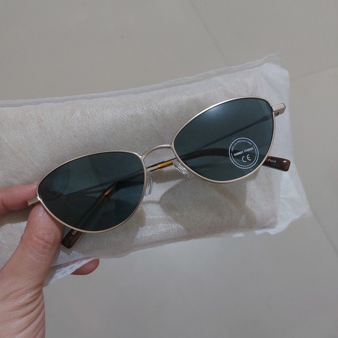 Cateye Sunglasses Sunnies Studios Luo Tinsel (Category: Sunglasses & Eyewear) located in Quezon City. Submitted by vans2013 (Listing ID 1404393509, Image 1). Description: .