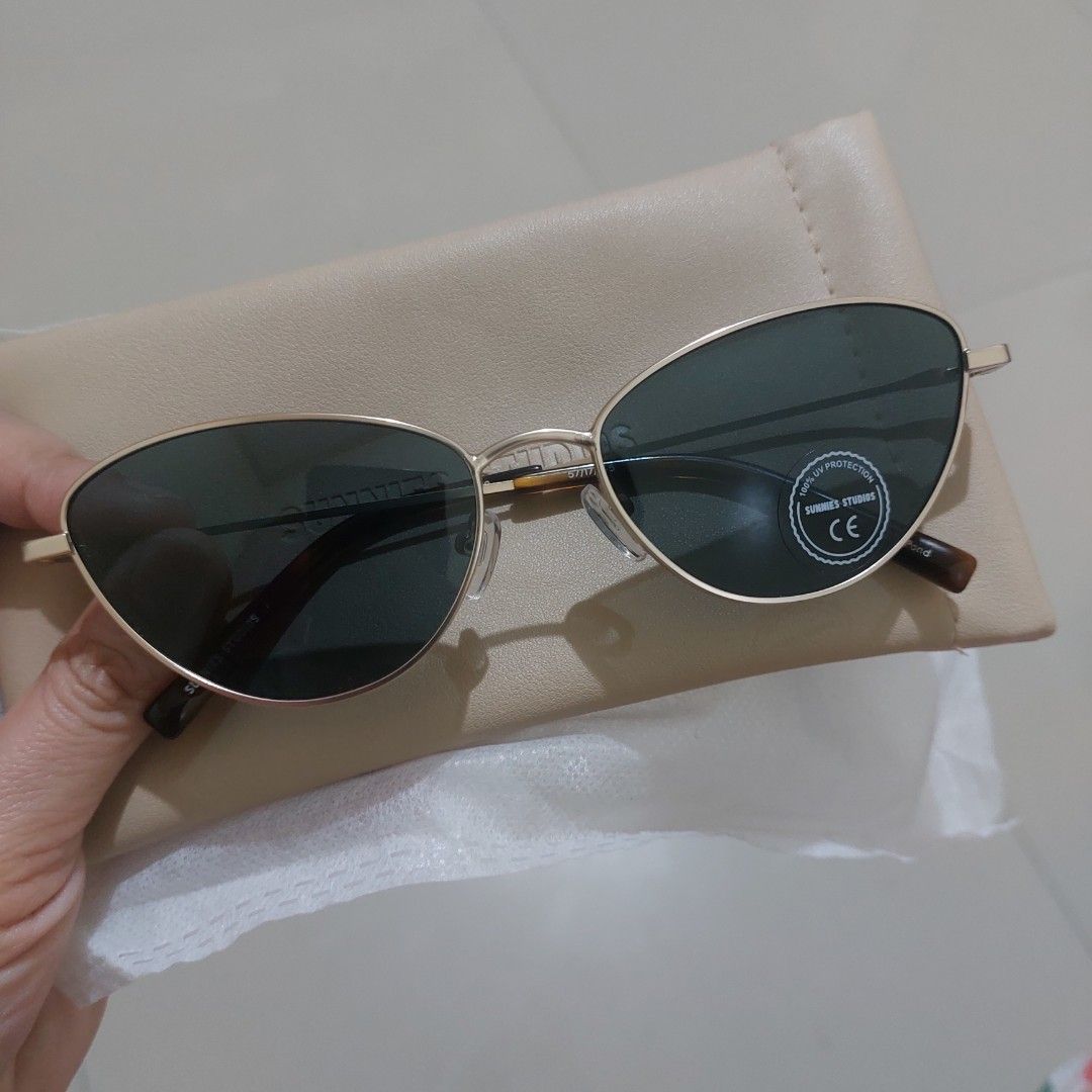 Cateye Sunglasses Sunnies Studios Luo Tinsel (Category: Sunglasses & Eyewear) located in Quezon City. Submitted by vans2013 (Listing ID 1404393509, Image 2). Description: .