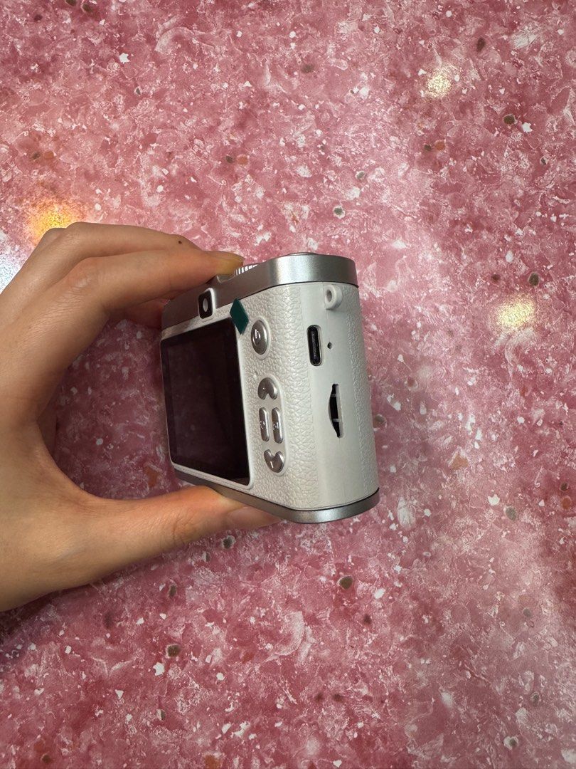 CCD camera （分類：相機）位於 Hong Kong。 由 cneunice 提交（商品編號 1404427577，圖片 3）。簡介： 連SD card, usb type c 轉卡。