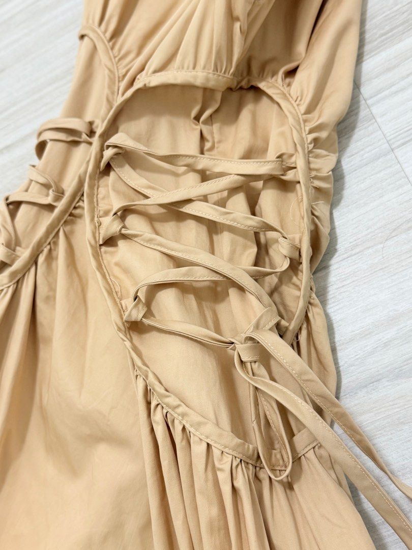 CHADA Bangkok Midi Dress Bnew (Category: Dresses) located in Pasig City. Submitted by revolveisland (Listing ID 1404514364, Image 3). Description: small to medium fit.