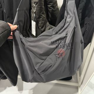 （分類：）位於 。 由 matchmarket 提交（商品編號 1404469518，圖片 1）。簡介： 。