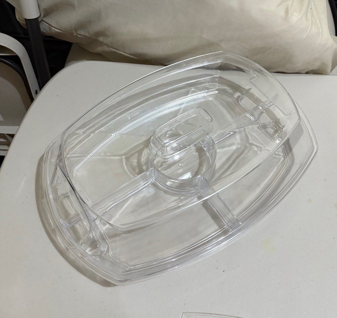 Crofton Ice Base Serving Platter (Category: Other Kitchenware & Tableware) located in Quezon City. Submitted by helloqicks (Listing ID 1404523551, Image 2). Description: 🔘 CROFTON ICE BASE SERVING PLATTER / 4 - COMPARMENTS🔘 ➖ Almost brandnew, damaged box. 🏷️ Selling for 250, natambak lang. Near BGC, Taguig location for pick up. .