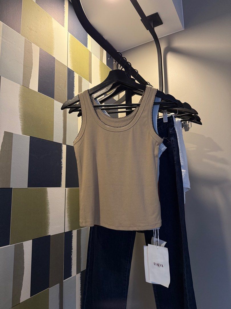 DADA Tank Top with Scalloped Trim (Category: Sleeveless) located in Manila. Submitted by declutterwithelle (Listing ID 1404404318, Image 3). Description: BKK CLOTHES ON HAND | SHOP WITH JOY 📌 DADA TANK TOP 🧾 Available in Maroon (2), Light Blue (2), Olive (1) ❗️Fits best: XS-SM.