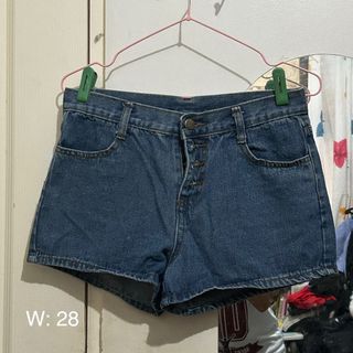(Category: ) located in . Submitted by m_declutter (Listing ID 1404392394, Image 1). Description: .
