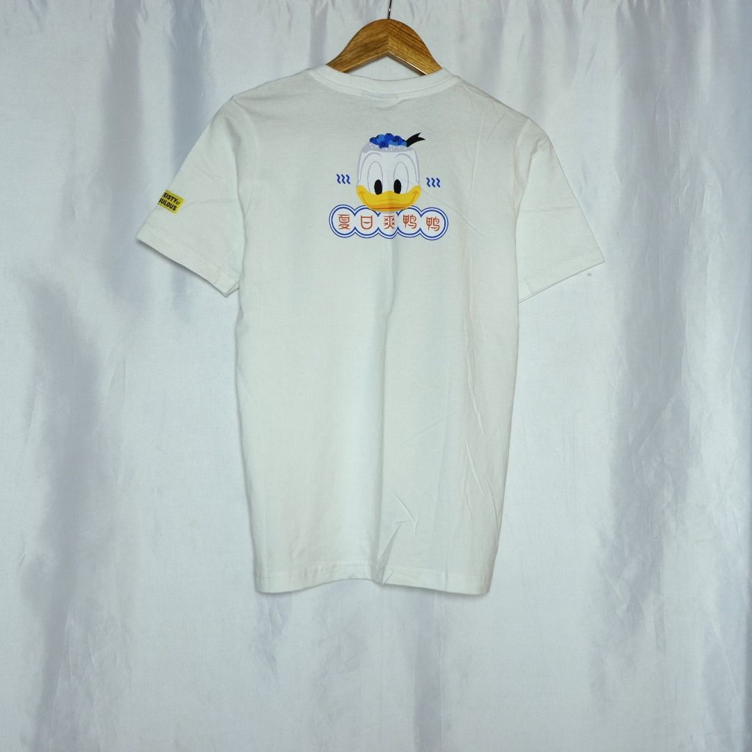 Donald Duck Graphic T-shirt (Category: Tshirts & Polo Shirts ) located in Bacoor. Submitted by miladyph (Listing ID 1404399704, Image 2). Description: Disn3y Donald Duck backprint S(1) 25"L 18"W.