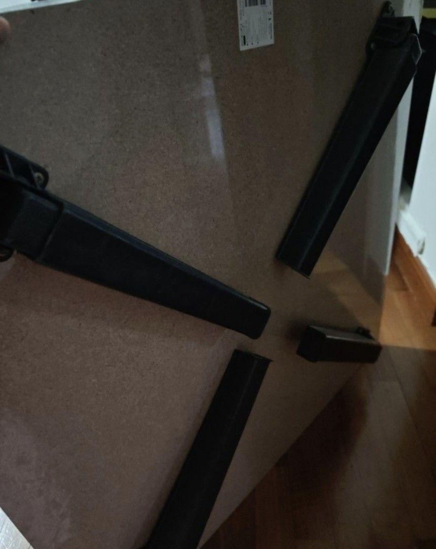 Foldable table (Category: Tables & Sets) located in Singapore. Submitted by sweetie40 (Listing ID 1395944985, Image 3). Description: This is foldable table size 60*60 Height 29cm Selling due to moving out.