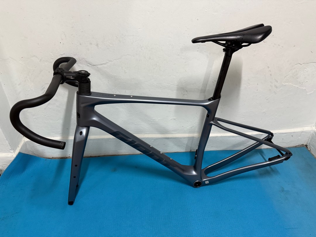 Giant Revolt Advance 0 Frameset Carbon Small Size Sports Equipment giant-revolt-advance-0-frameset-carbon-small-size-sports-equipment