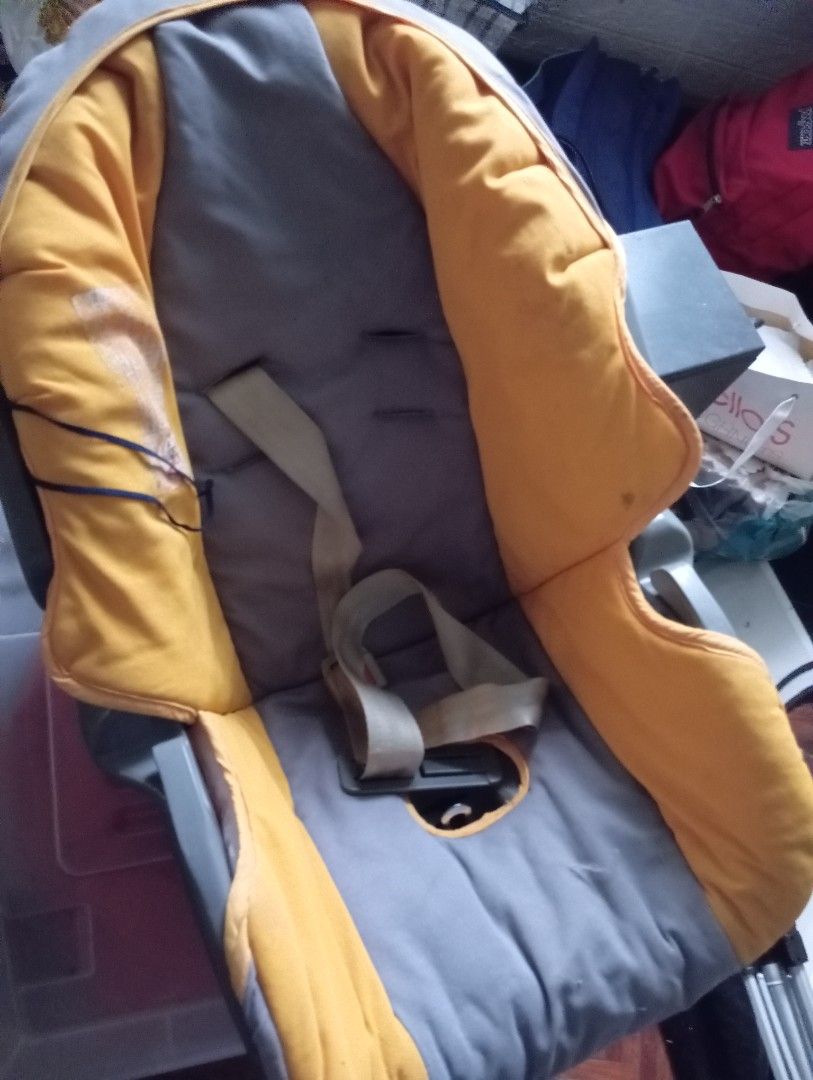 Graco Car Seat (Category: Car Seats) located in Pasig City. Submitted by qwerty1026 (Listing ID 1404447992, Image 2). Description: .