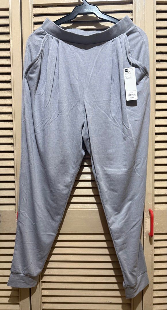 Grey jogger pants (Category: Other Bottoms) located in Quezon City. Submitted by preloved.declutter2024 (Listing ID 1404521150, Image 1). Description: .