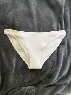 (Category: ) located in . Submitted by declutterdolly (Listing ID 1404405886, Image 1). Description: .